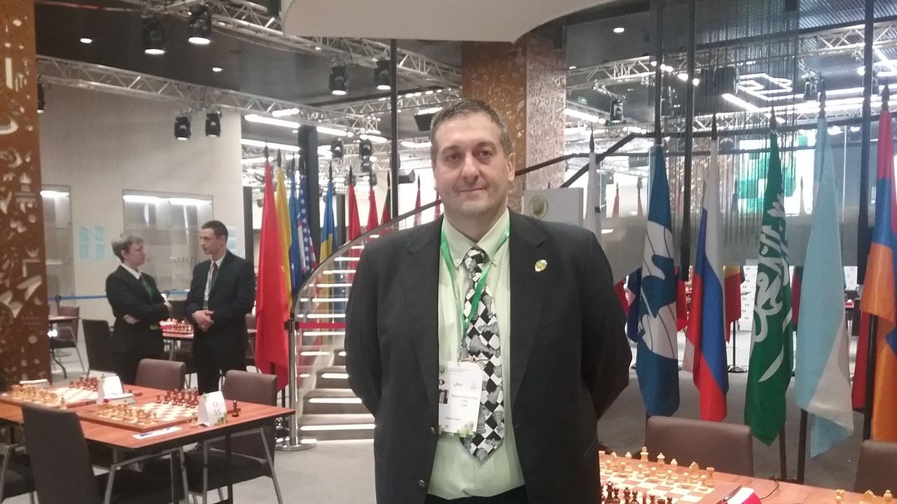 Luis Blasco de la Cruz, árbitro de ajedrez: "Es un deporte muy cruel"