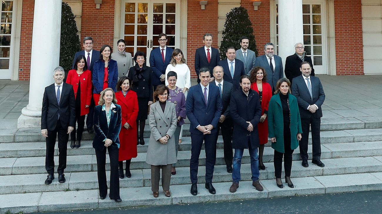 Foto de familia del primer Consejo de Ministros de 2020