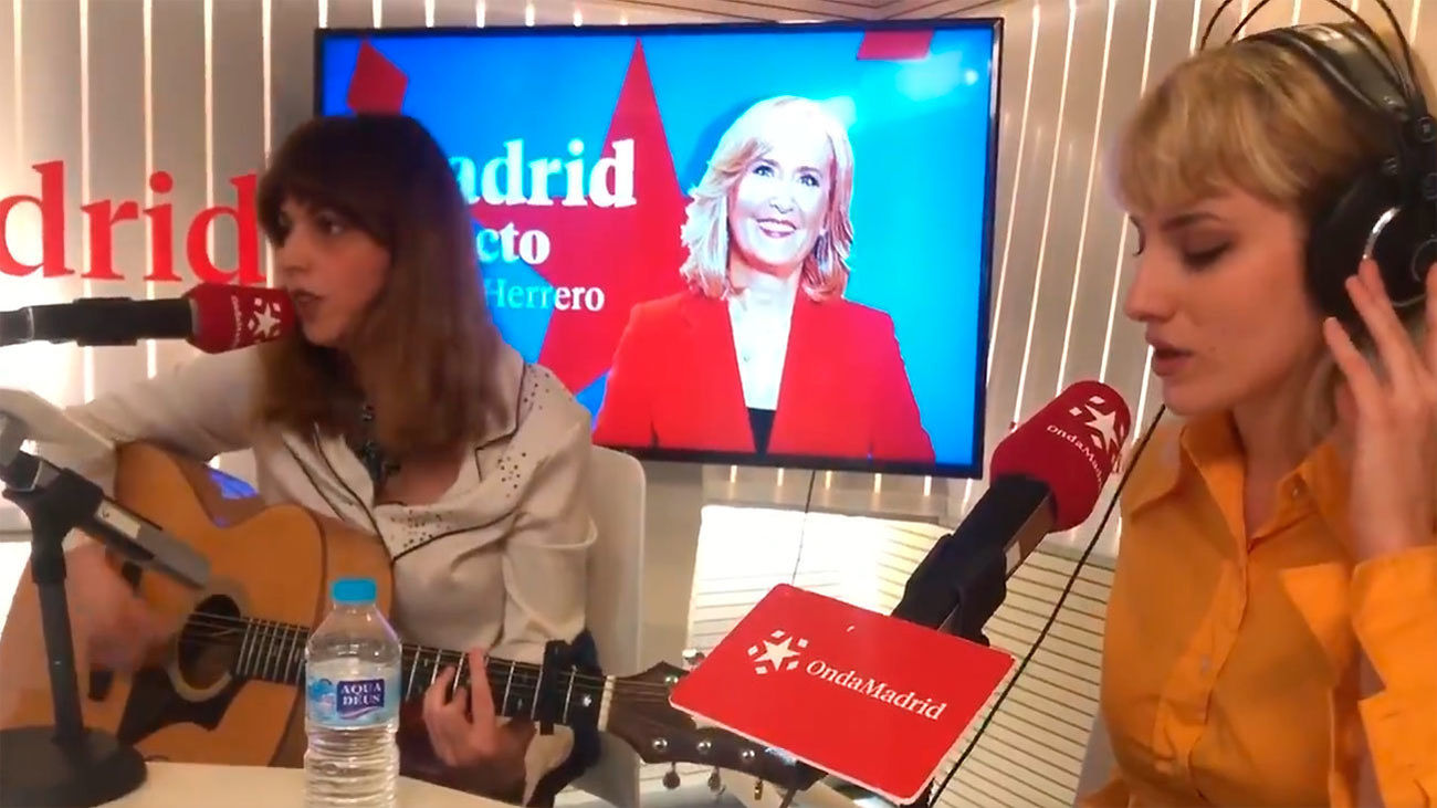 La cantante Nat Simons nos presenta sus últimas creaciones