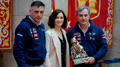 Madrid homenajea a Carlos Sainz, tricampeón del Dakar