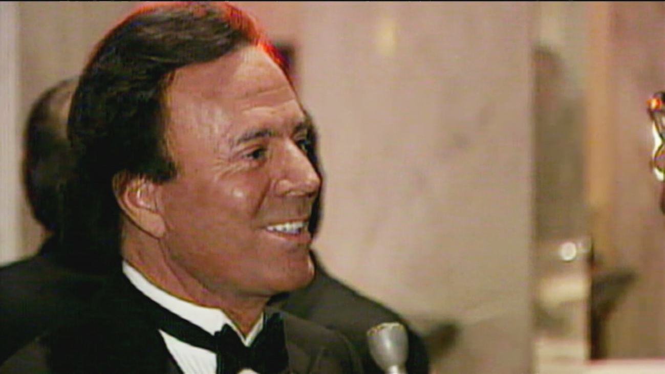 Julio Iglesias, abuelo por quinta vez