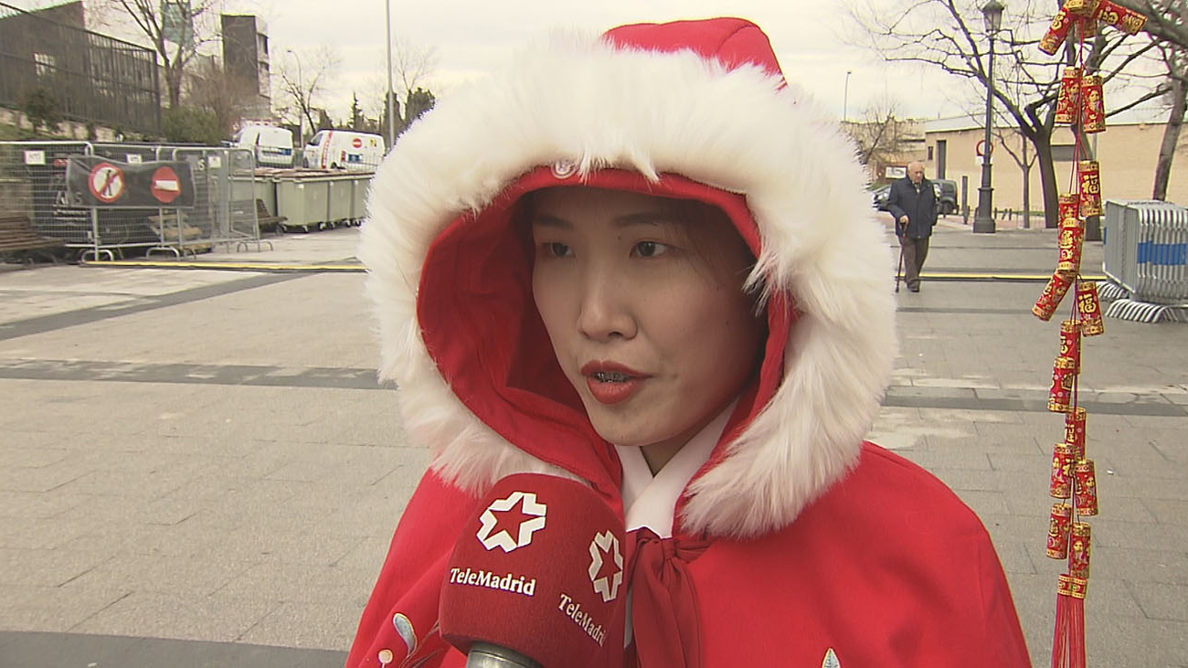 Dragones, farolillos y deseos para el Año Nuevo en Usera