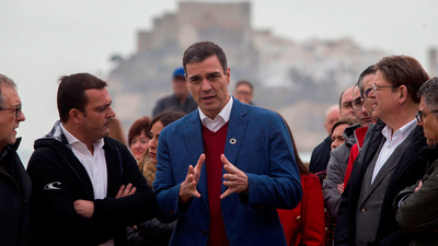 Sánchez sobrevuela las zonas  afectadas por 'Gloria' y se reúne con sus alcaldes