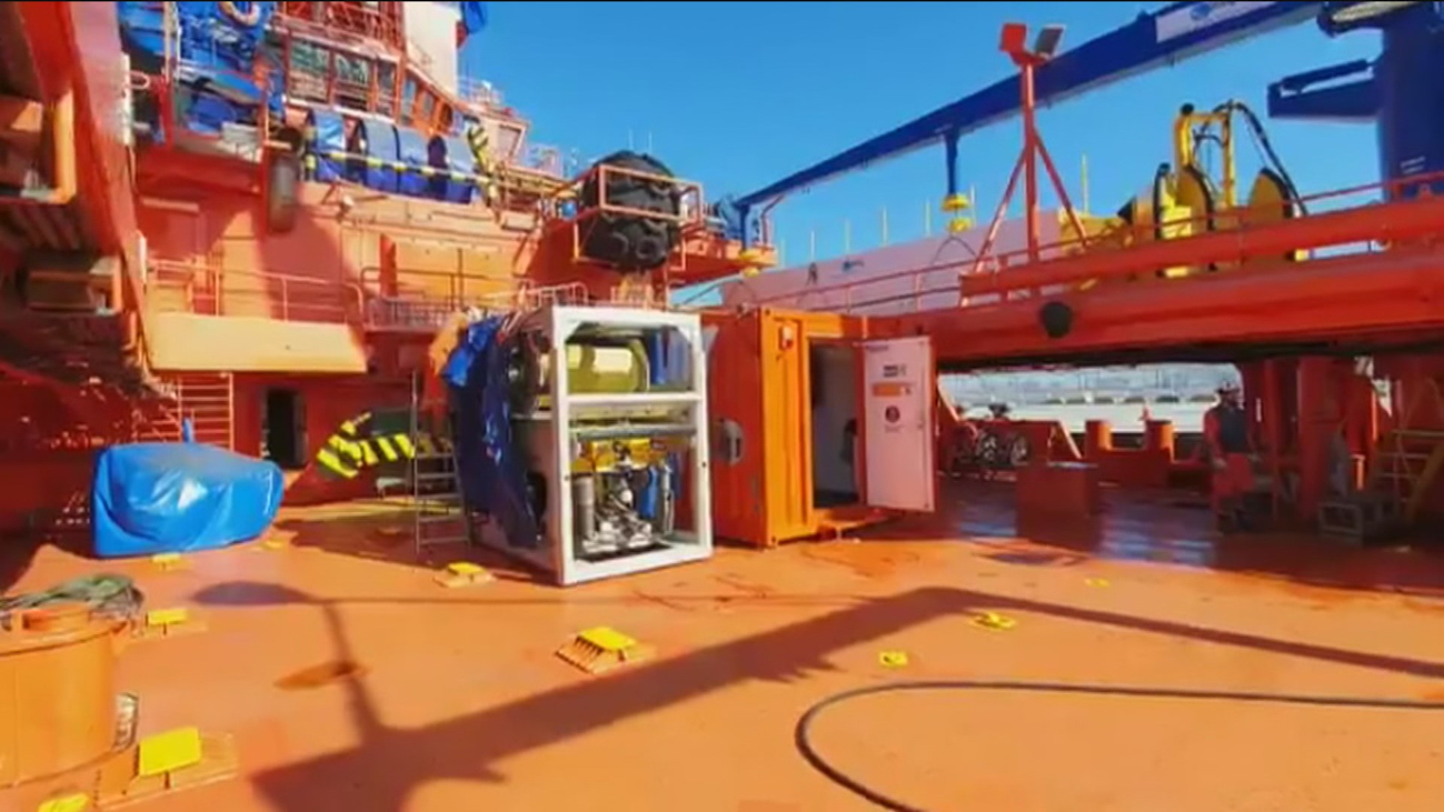 Halladas cerca de Barbate dos balsas que confirman el naufragio del pesquero