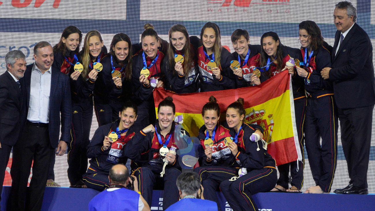 La selección española femenina de waterpolo, campeona de Europa