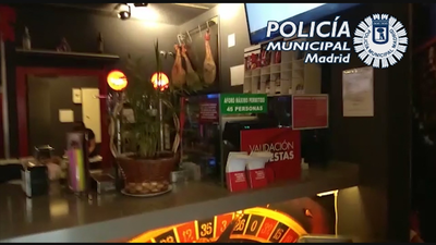 Intervienen dos casas de apuestas en Usera