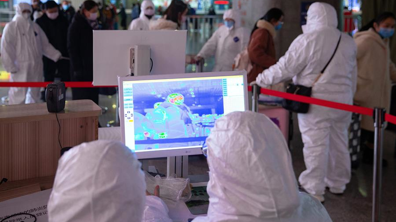 España estudia cómo repatriar a los 20 españoles de Wuhan