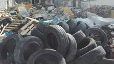 Detectan un nuevo vertedero ilegal junto al casco urbano de Pinto