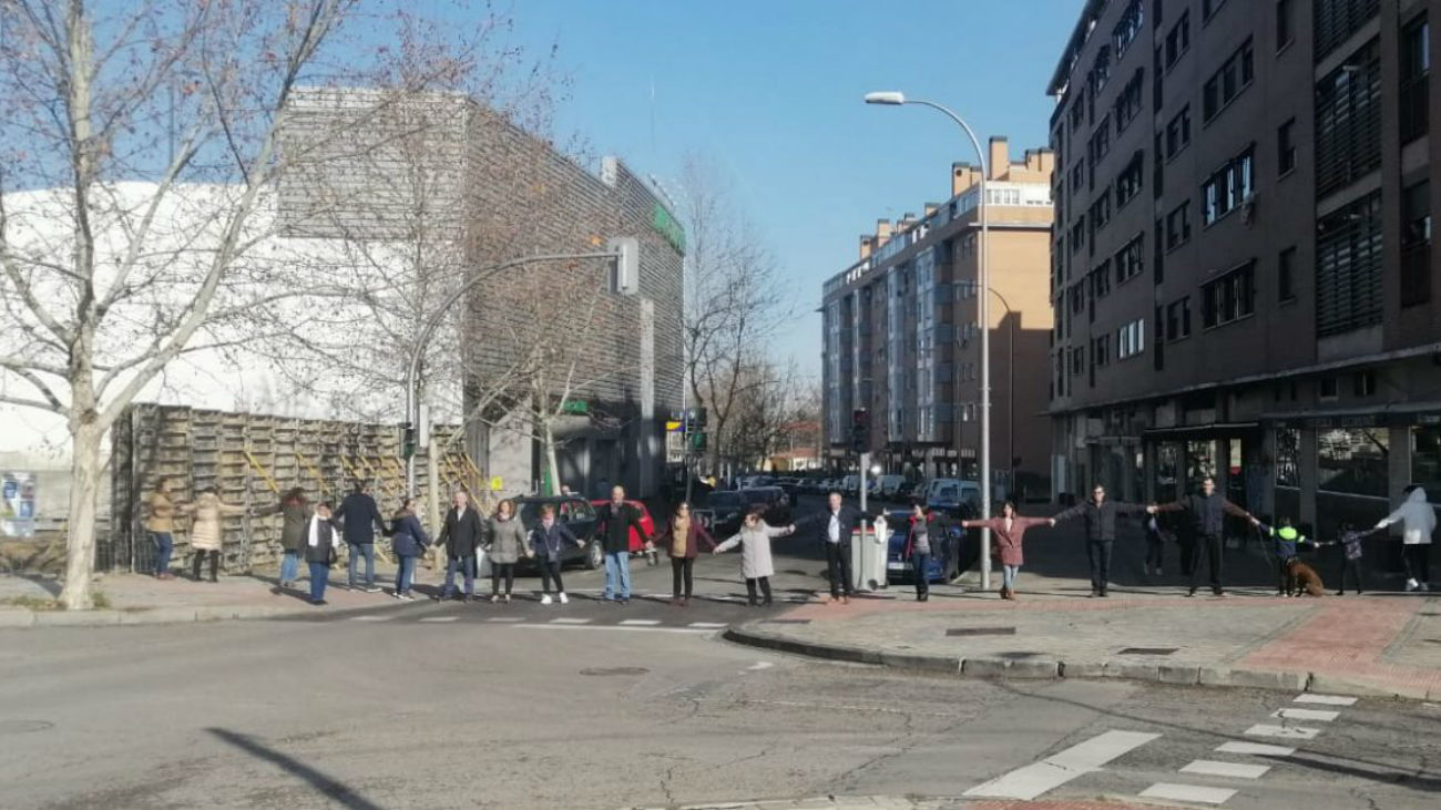 Vecinos de Carabanchel rechazan una gasolinera a 30 metros de sus viviendas