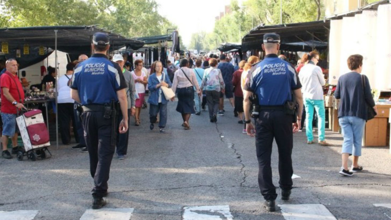 Tres detenidos por robar con violencia a una mujer con un bebé en Carabanchel