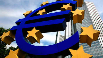 ¿Se debería controlar el sueldo de los banqueros?