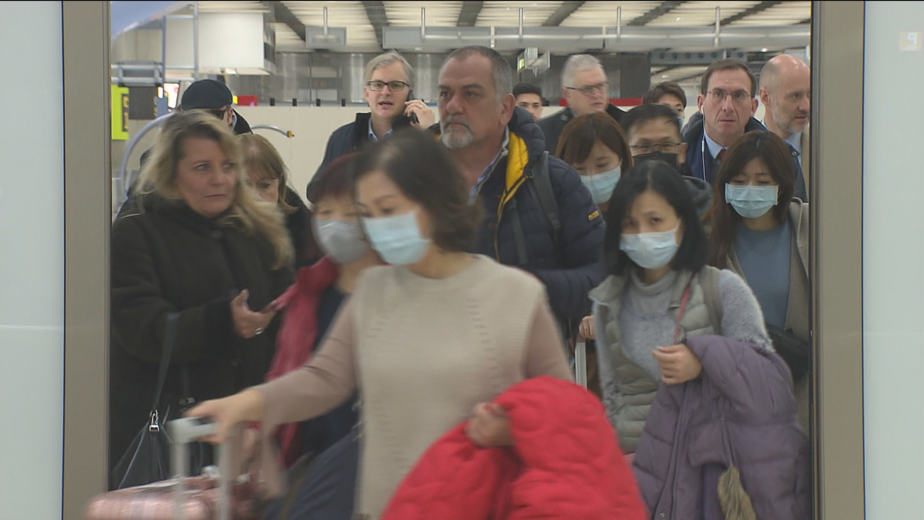Los 20 españoles de Wuhan pasarán aislados 14 días en el Hospital Gómez Ulla