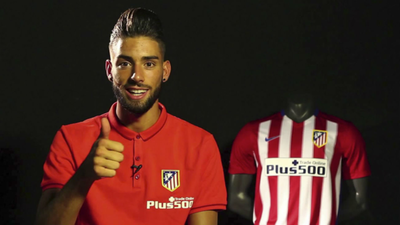 El Atleti recupera a Carrasco tras descartar a Cavani