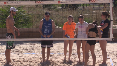 Cursos de vóley playa para adultos en Puerta de Hierro