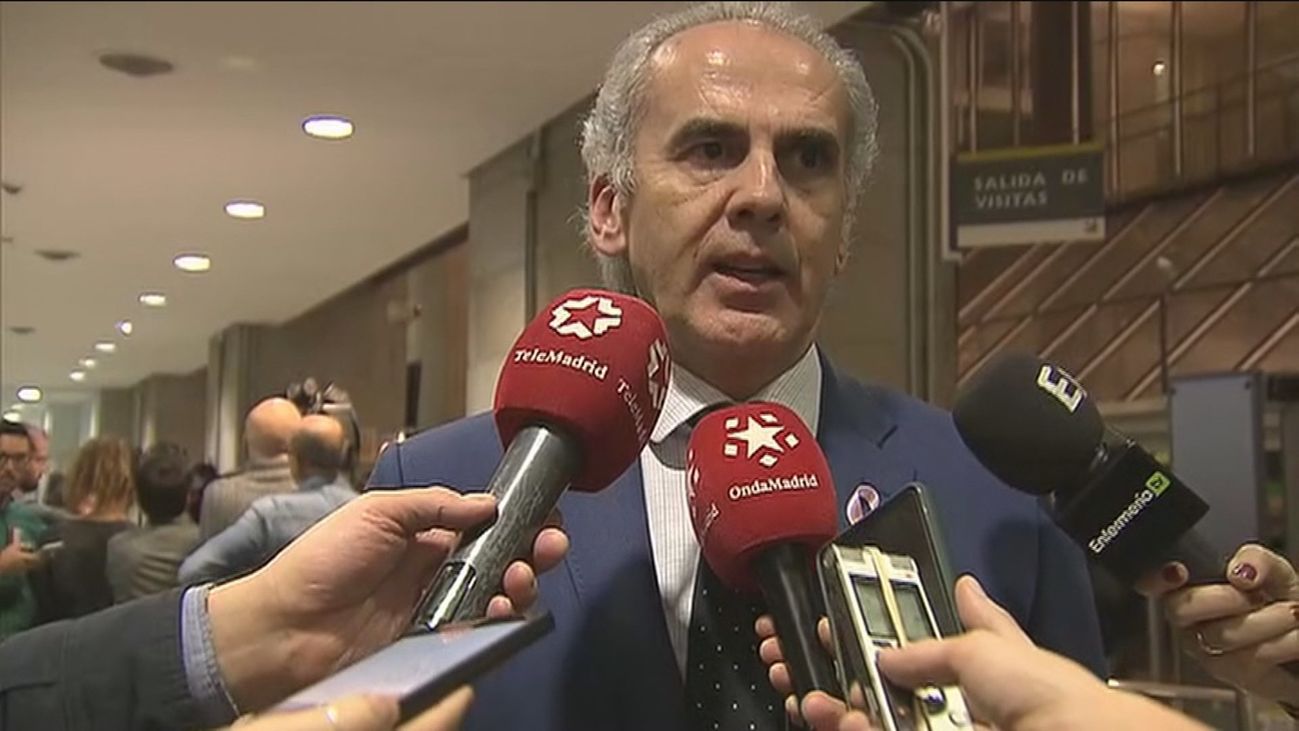 La Comunidad de Madrid  asegura que las UCI no están al límite