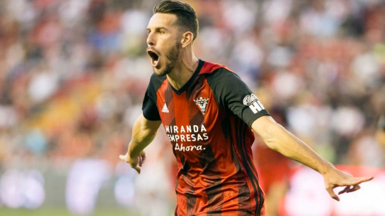 Álvaro Rey: "Estamos felices, este Mirandés es histórico"