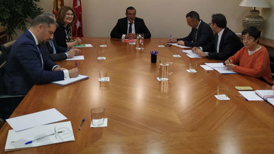 Alcorcón traslada a la Comunidad su preocupación por "el exceso" de casas de apuestas y la okupación