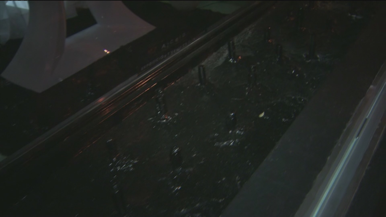 Colocan obstáculos en la calle San Bernardo para impedir que pernocten personas sin hogar