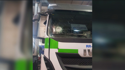 A pedradas contra los camiones de basura en Valdemingómez