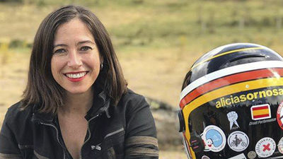 Alicia Sornosa y su solidario viaje en moto por África