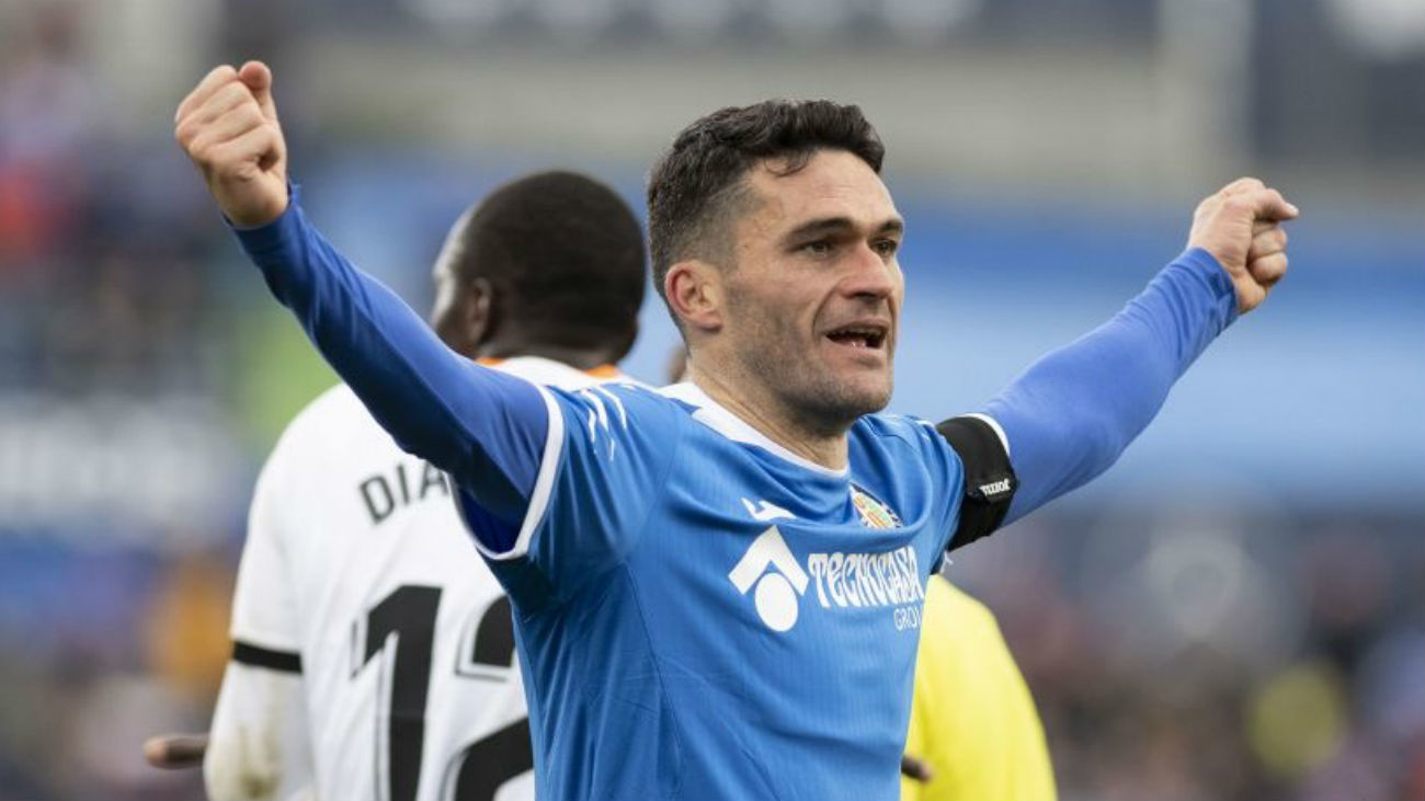 Jorge Molina ante el Valencia