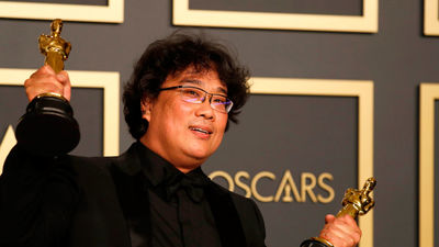 "Parásitos" arrasa en los Óscar con cuatro premios, incluida mejor película