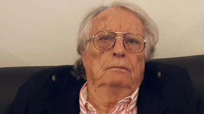 Alberto Vázquez-Figueroa: "Los desechos tecnológicos están contaminando el agua del planeta"