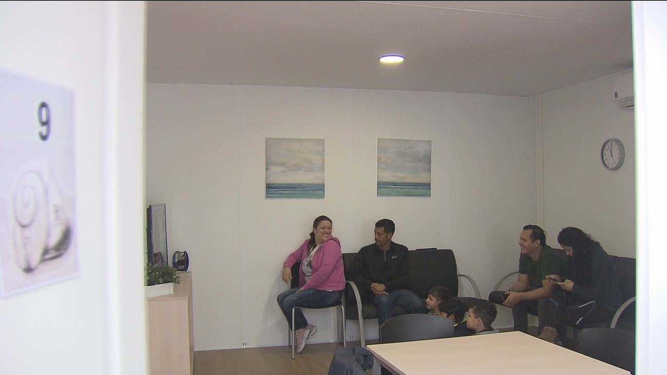 Los primeros refugiados ya están instalados en el centro temporal de Vallecas