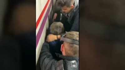 Viajeros de Cercanías salvan a un hombre tras caer a las vías en la estación de Las Águilas