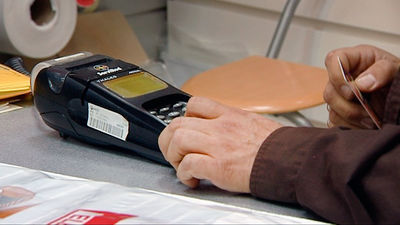 ¿Adiós al dinero metálico?: Tan sólo el 24% de los pagos se realizaron en efectivo en abril