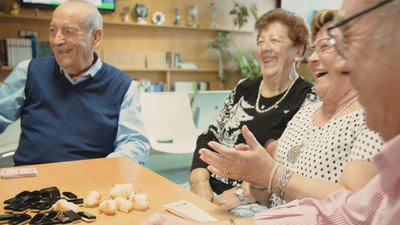 El amor eterno se riega con buen humor