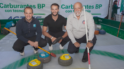 Curling, en familia en Valdemoro