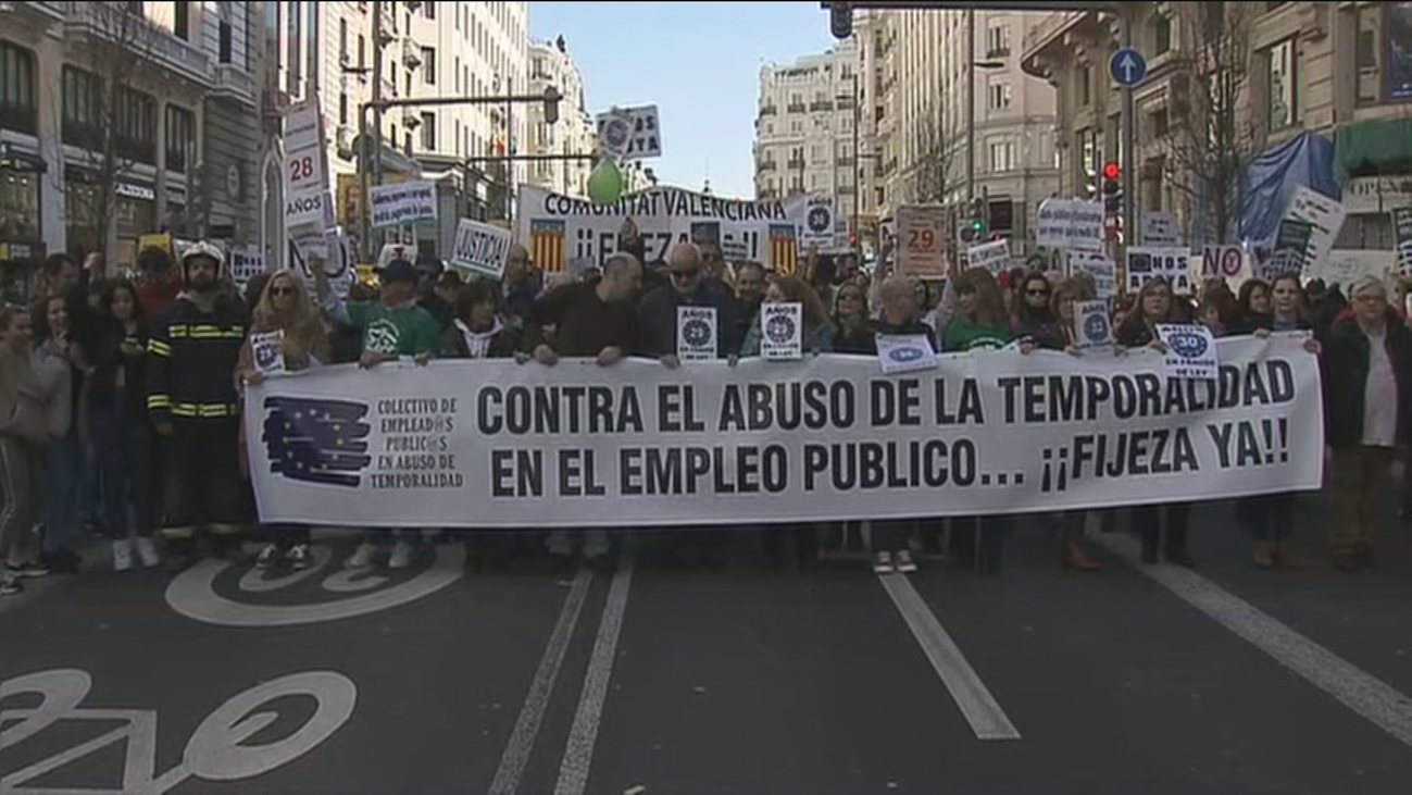 Empleados públicos de toda España se manifiestan por un trabajo fijo