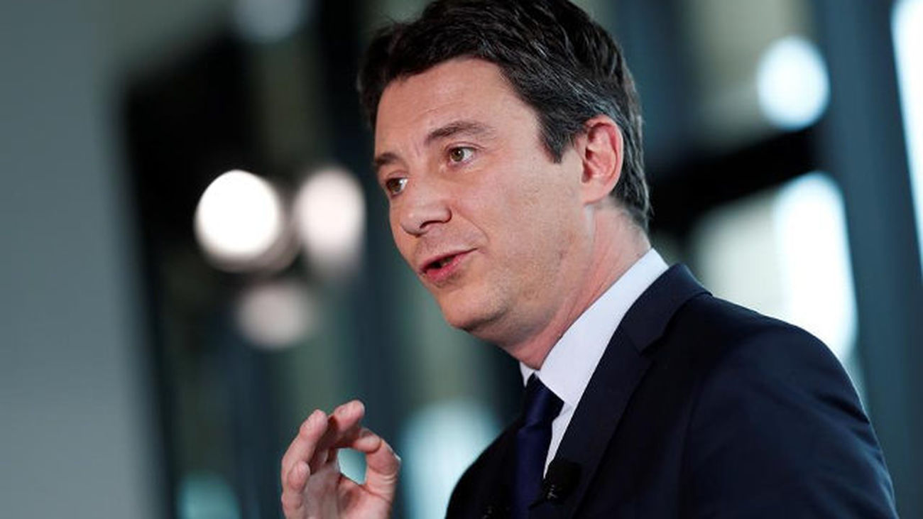 Detenido el artista ruso que hizo caer al candidato de Macron en París