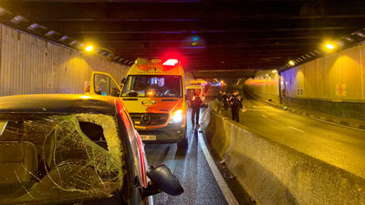 Un motorista fallece en Madrid al colisionar contra la pared del túnel en Doctor Esquerdo