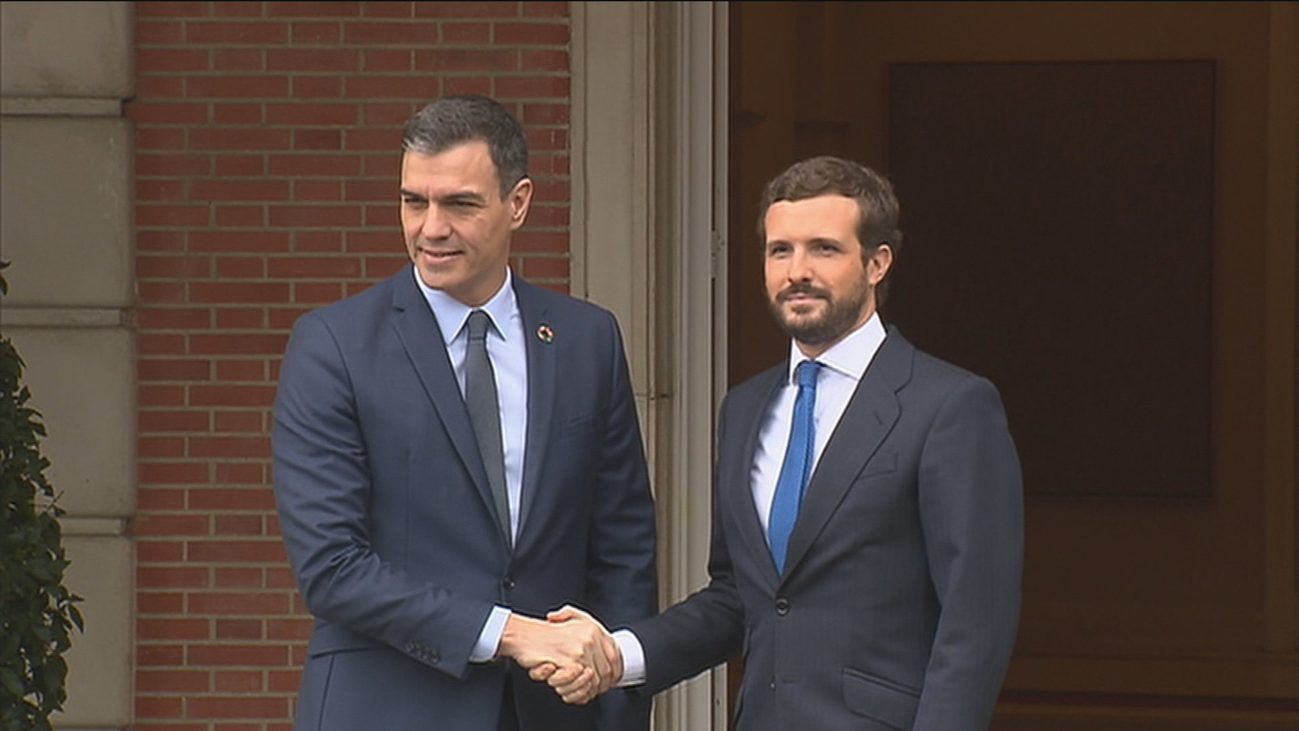 Casado ofrece pactar los Presupuestos si Sánchez renuncia a la Mesa con los independentistas