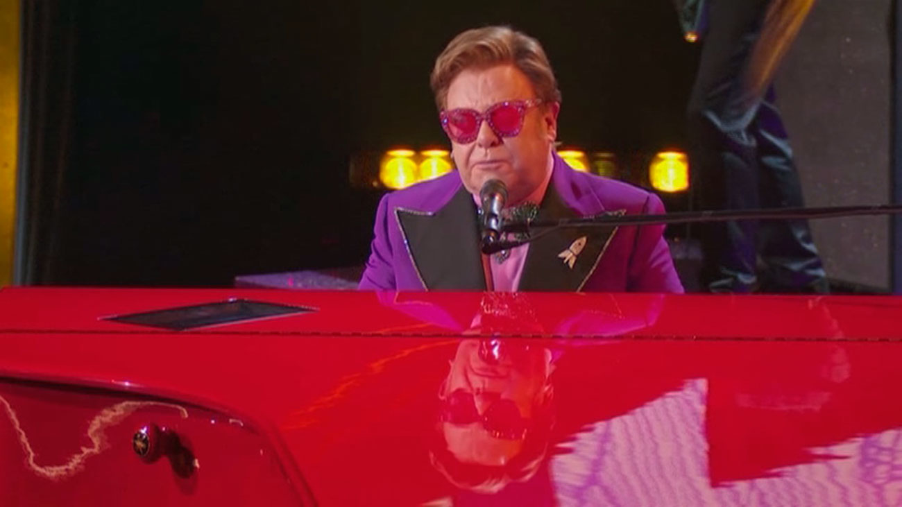 Elton John, Pastora Soler, Mariah Carey y otros artistas que se quedaron sin voz en pleno concierto