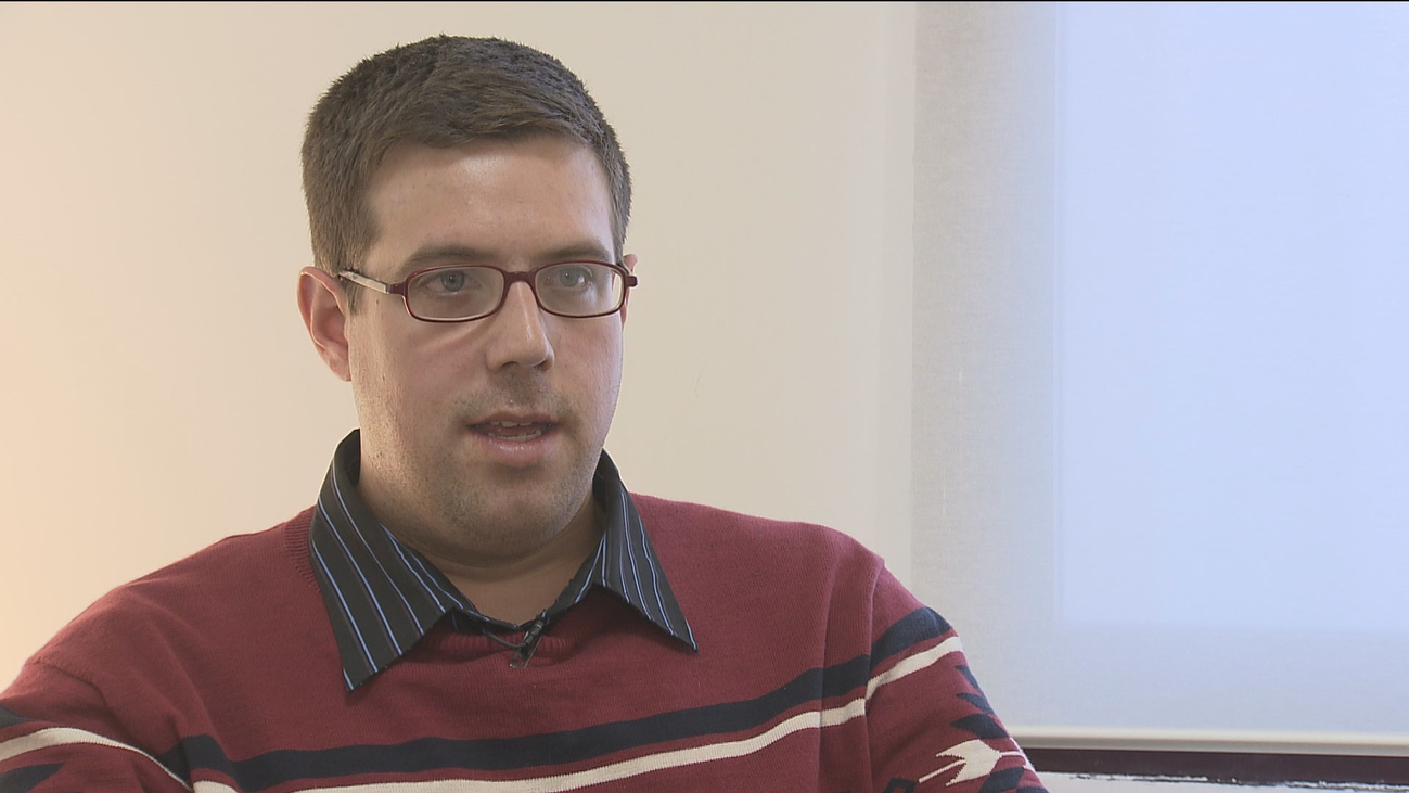 Guillermo tiene síndrome de Asperger, pero es "igual que tú"