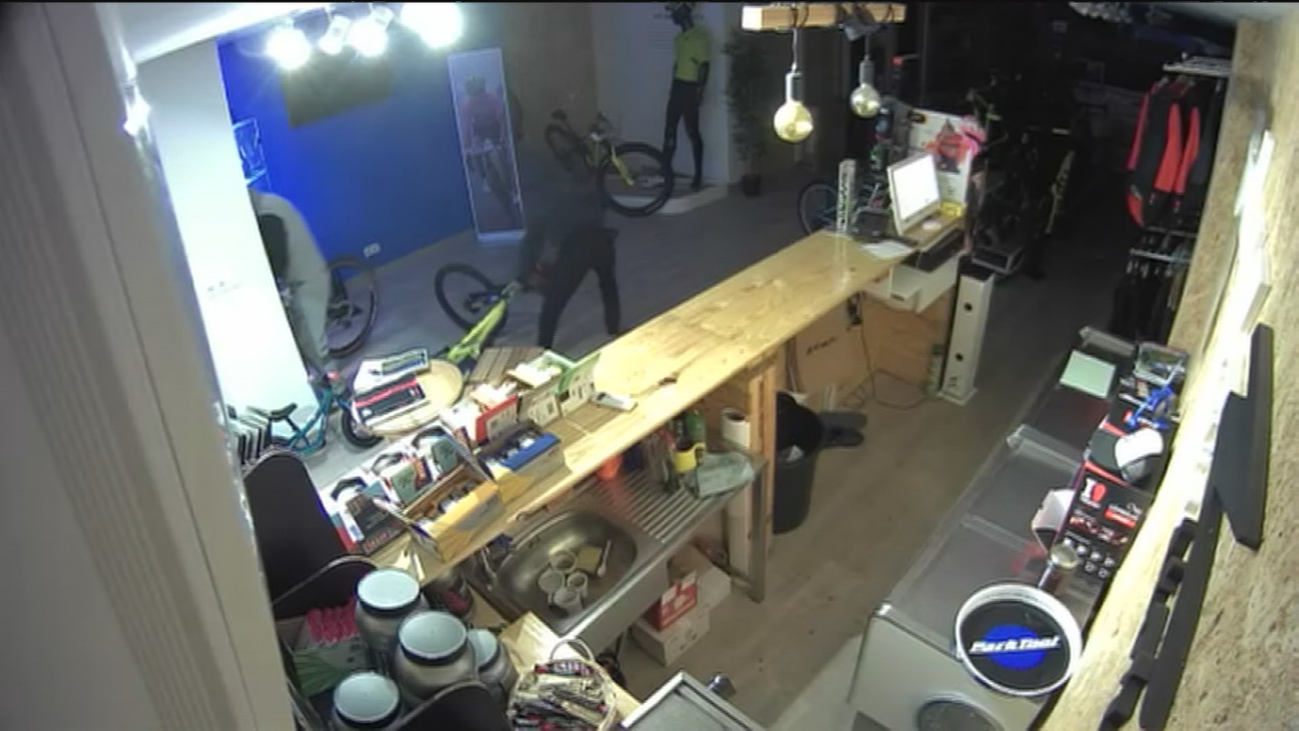 La Guardia Civil detiene a una banda de aluniceros acusados de una treintena de robos