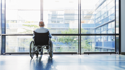 Hasta 28.000 dependientes de Madrid, a la espera de prestación