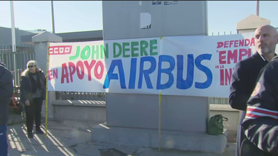 Primera concentración de los trabajadores de Airbus en Getafe en contra del ERE anunciado