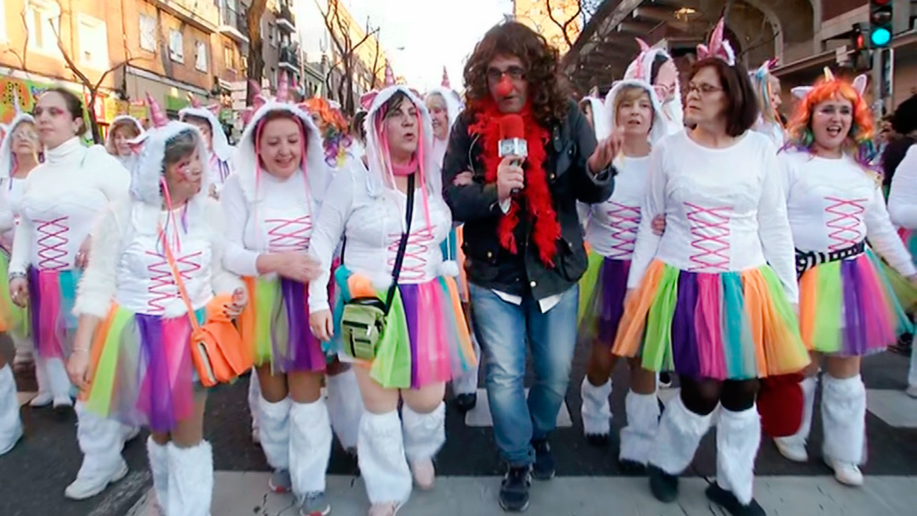 Llega el carnaval a las calles de Vallecas