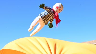 Mantear al pelele, una de las costumbres más arraigadas del carnaval de Madrid