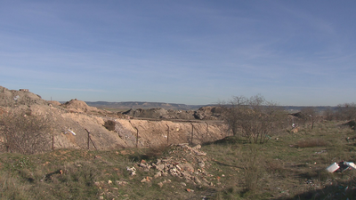 Vecinos de Mejorada viven la pesadilla de tener un vertedero a 100 metros  de sus casas