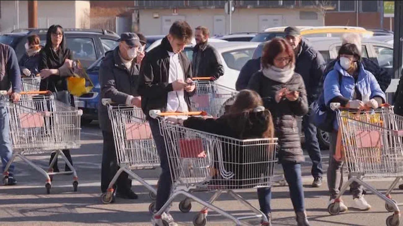 Numerosos españoles abandonan Italia por el coronavirus