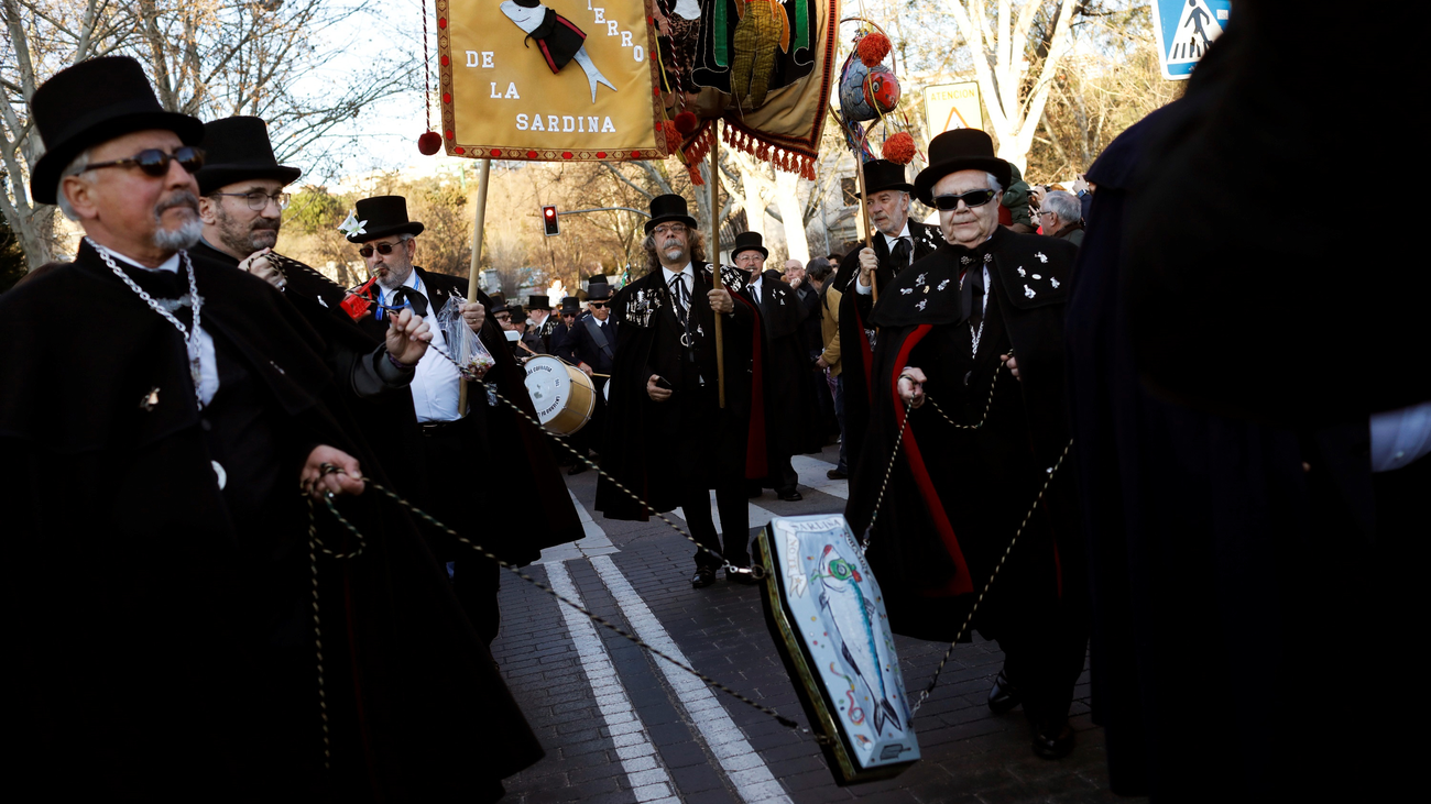 El Carnaval llega a su fin con el entierro de la sardina