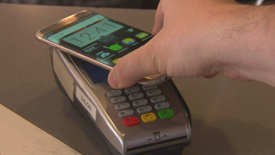 Uno de cada 5 consumidores pagan con el móvil en los comercios