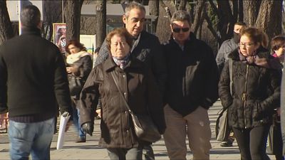 El PSOE aumenta su ventaja y el PP desciende en el último sondeo del CIS