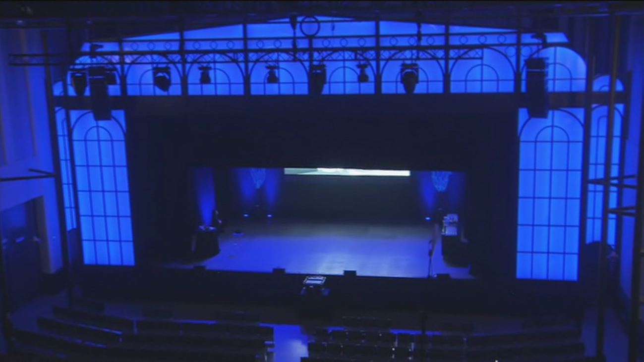 La Estación del Norte abre sus puertas reconvertida en un gran teatro