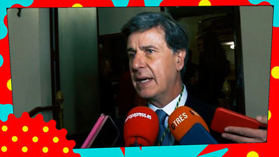 Cayetano Martínez de Irujo, solo, en uno de los días más importantes de su vida